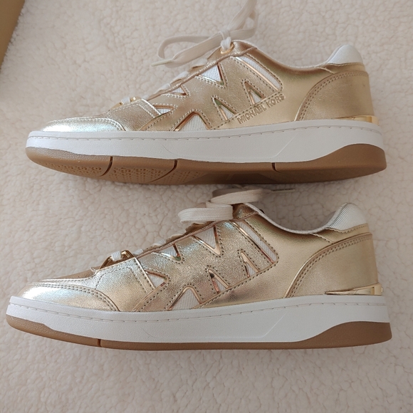 Michael Kors rebel metallic pale gold leather lace up sneakers. Size 7.5 - Picture 9 of 13